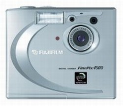 Fujifilm FinePix 4500 - DPChallenge