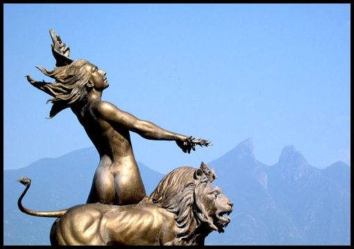 Monterrey's Summer: perfect tan
