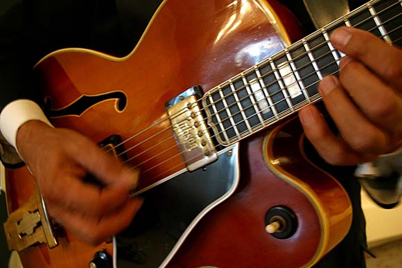 Gibson Guitar