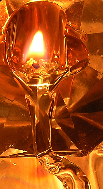 Liquid glass candle