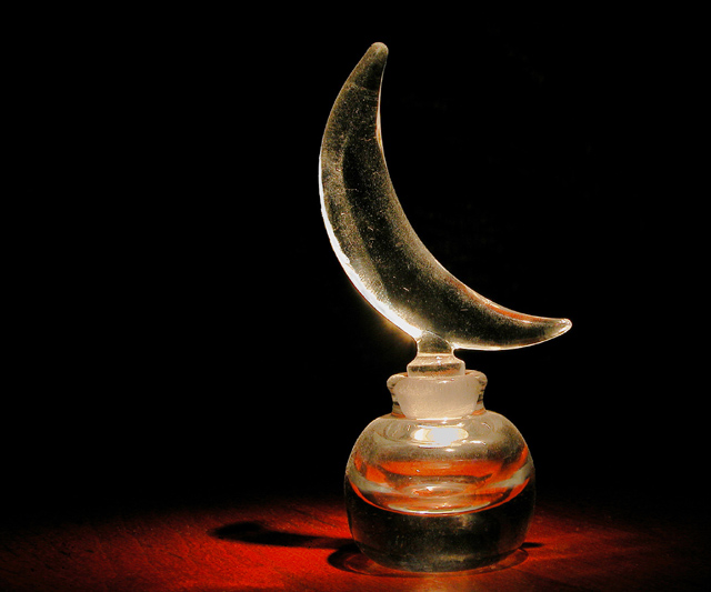 Moon Perfume