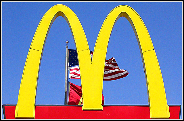 Only in America: Aging Milkshake Machine Salesman Meets Hamburger Bros. & Rewrites History