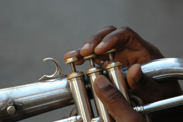 thrree valves, five fingers