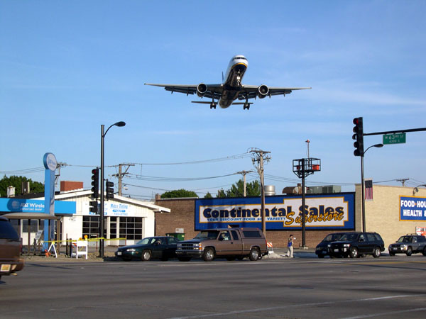 Landing in Chicago's Midway Airport