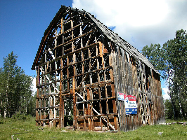 Excellent starter home w/acreage...needs a little work.  Reduced to $200.000