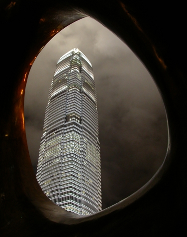 Giant in Bronse