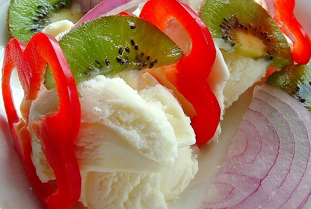 Ice cream-kiwi fruit-peppers &onion sundae