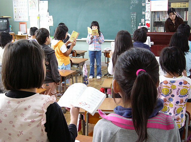 Grade 2 singing their Morning Song