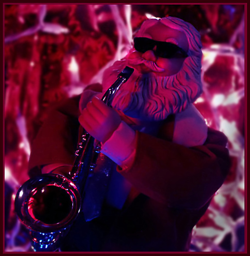 Saxophone Santa