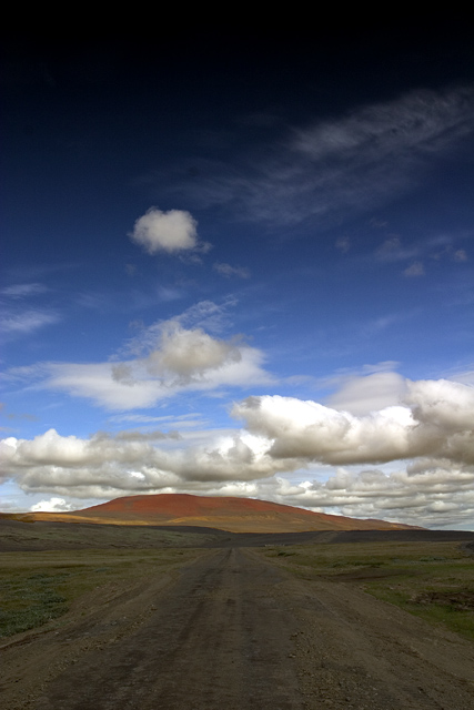Road around M&yacute;vatn Wasteland