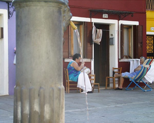 Living At The Pace Of The Fountain