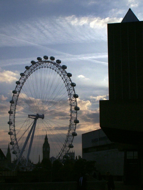 Waterloo: Gateway to London