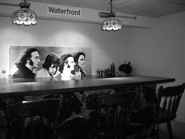 Waterfront Room at Martin's Tavern