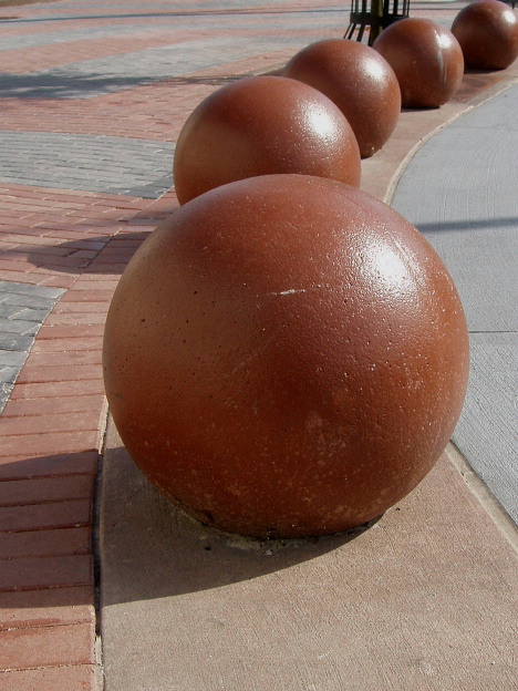 Spheres in a semi-circle