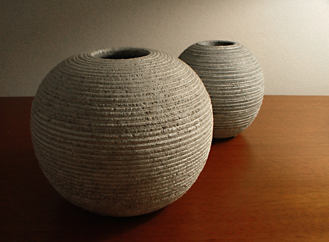 Rough pots