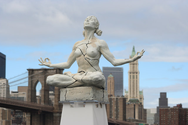 Statue with Brooklyn Bridge
