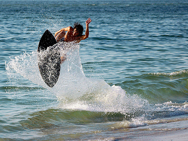 Boogie boardin'