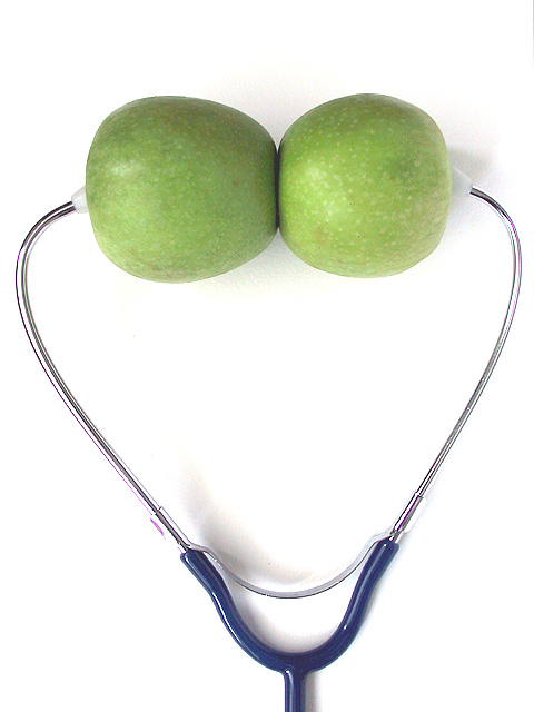 2 apples a D.. keeps 2  D...s away