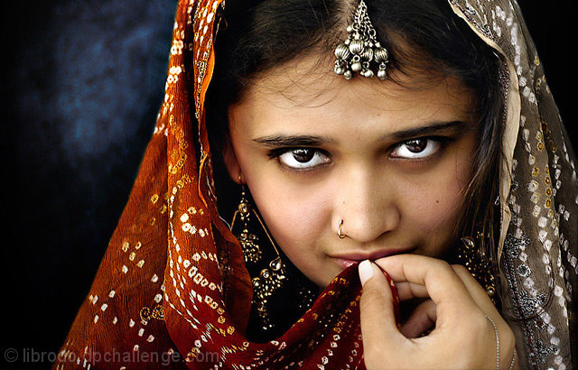 Exquisite Gaze