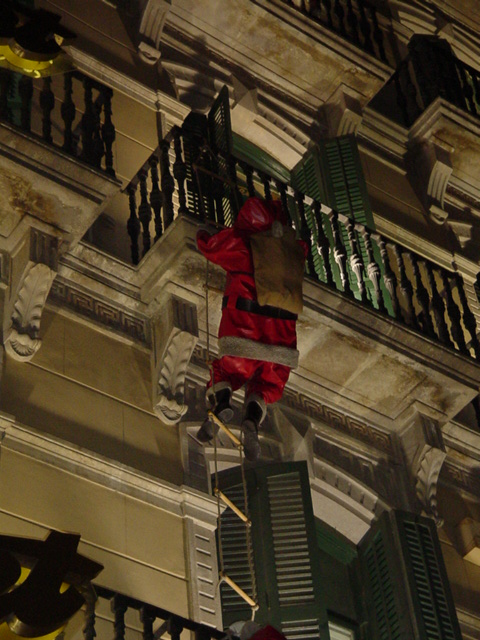 Is Santa Claus a burglar?