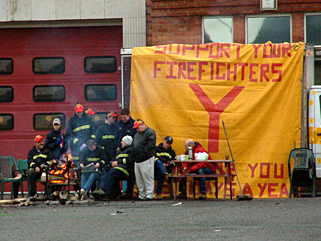 Firemen on Picket Line