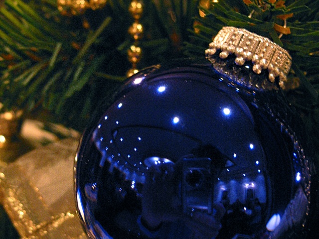 Christmas tree ball