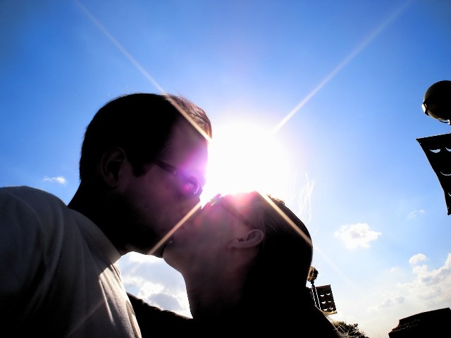 Kiss n' Sun