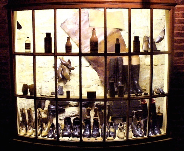Ye Olde Shoe Shop