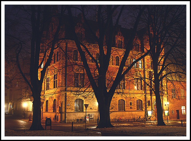 The mysterious house on the corner