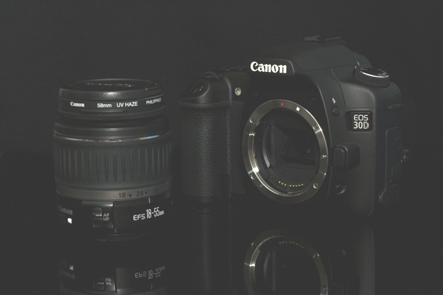 Canon EOS 30D w/ Kit Lens 18-55mm