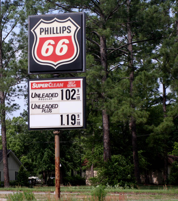 Prankster causes outrage from gas station patrons