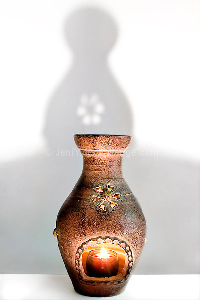 Vase Shadow