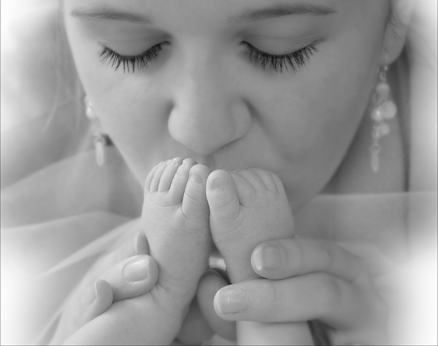 A Kiss for 10 Toes