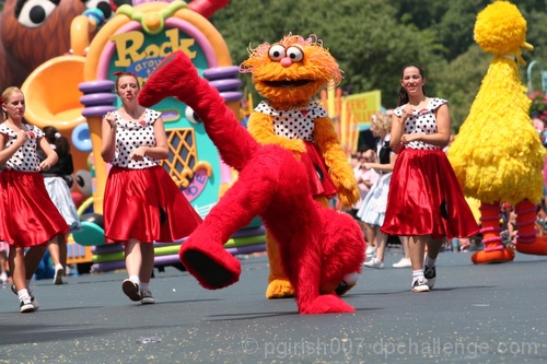 Fun day Sunday with Elmo and Zoe