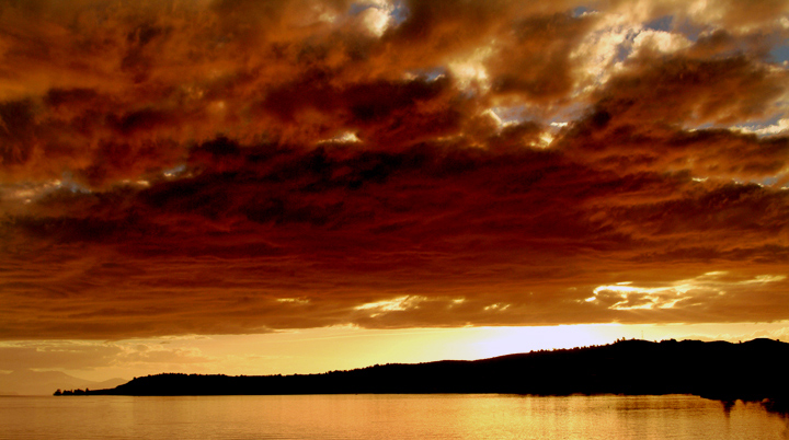 Sky over Taupo