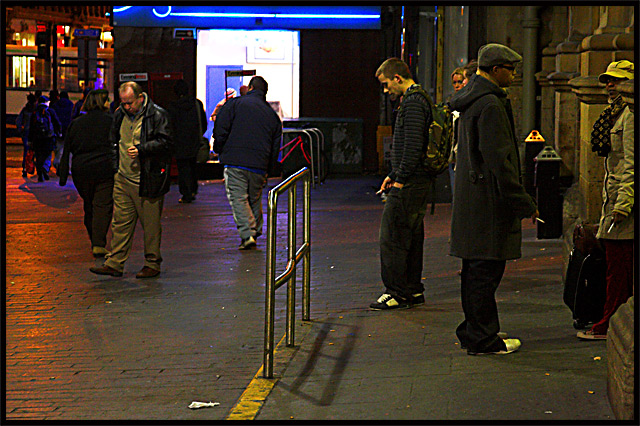 The (un) social smokers