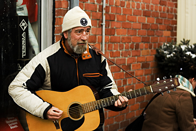 Street guitar