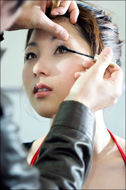 hold still - the makeup artist at work