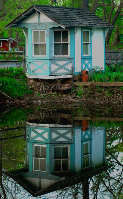 Cabin by the lake