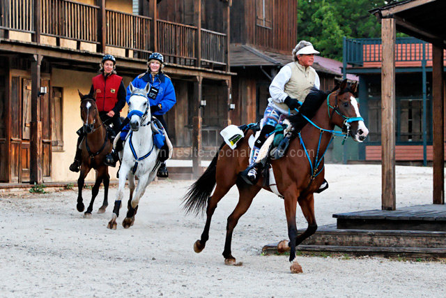 55 Mile Leaders  Race Through Paramount Ranch Movie Set