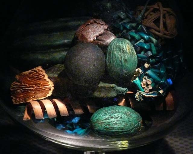 Even the flashlight shows off the prety colors