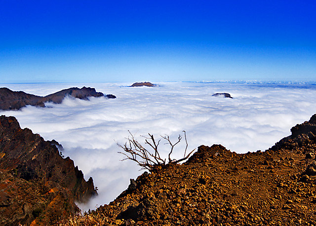 The lesser seen side of the clouds