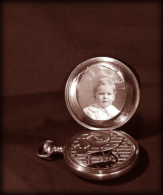  Inside the Backside of Grandad's Watch (My Dad - 1909)