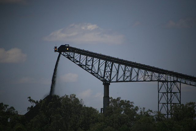 Unloading the Coal  Conveyor Belt