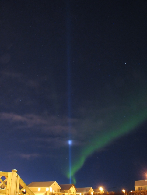 John Lennons and Yoko Ono's ligth of Peace and the Aurora Borealis in Reykjavik