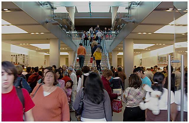 Lost In The Apple Store