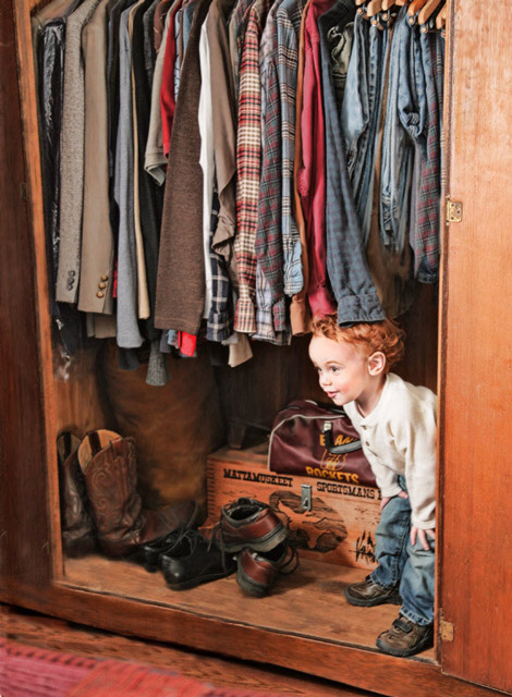 'Hide n Seek' The magic wonder of a child..