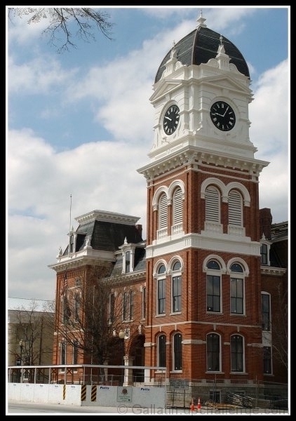 Time On The Old Courthouse