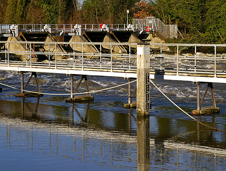 Bell Weir, River Thames