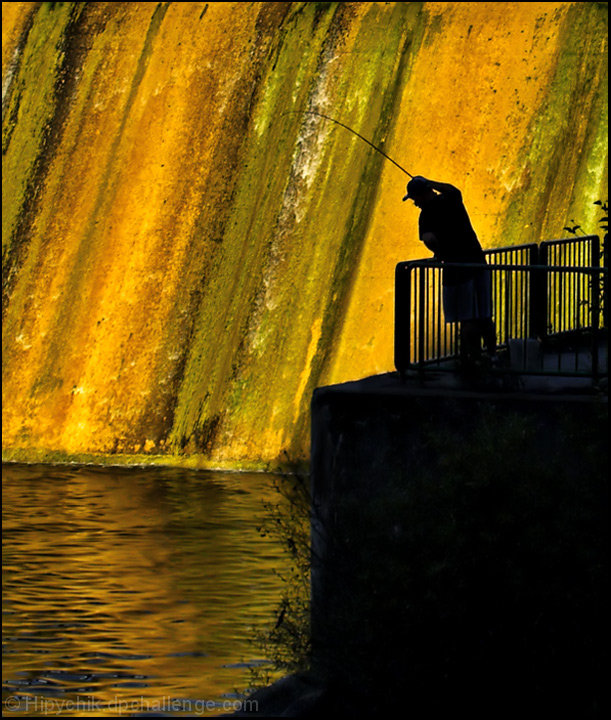 Fishin'  the Dam